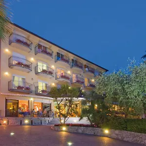 Galvani Hotel Torri Del Benaco